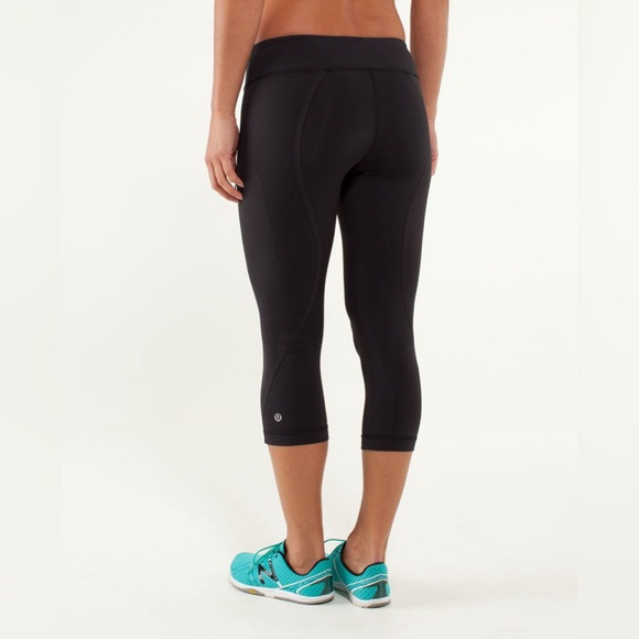Lululemon Run: Track Attack Crop Leggings - Picture 2 of 9